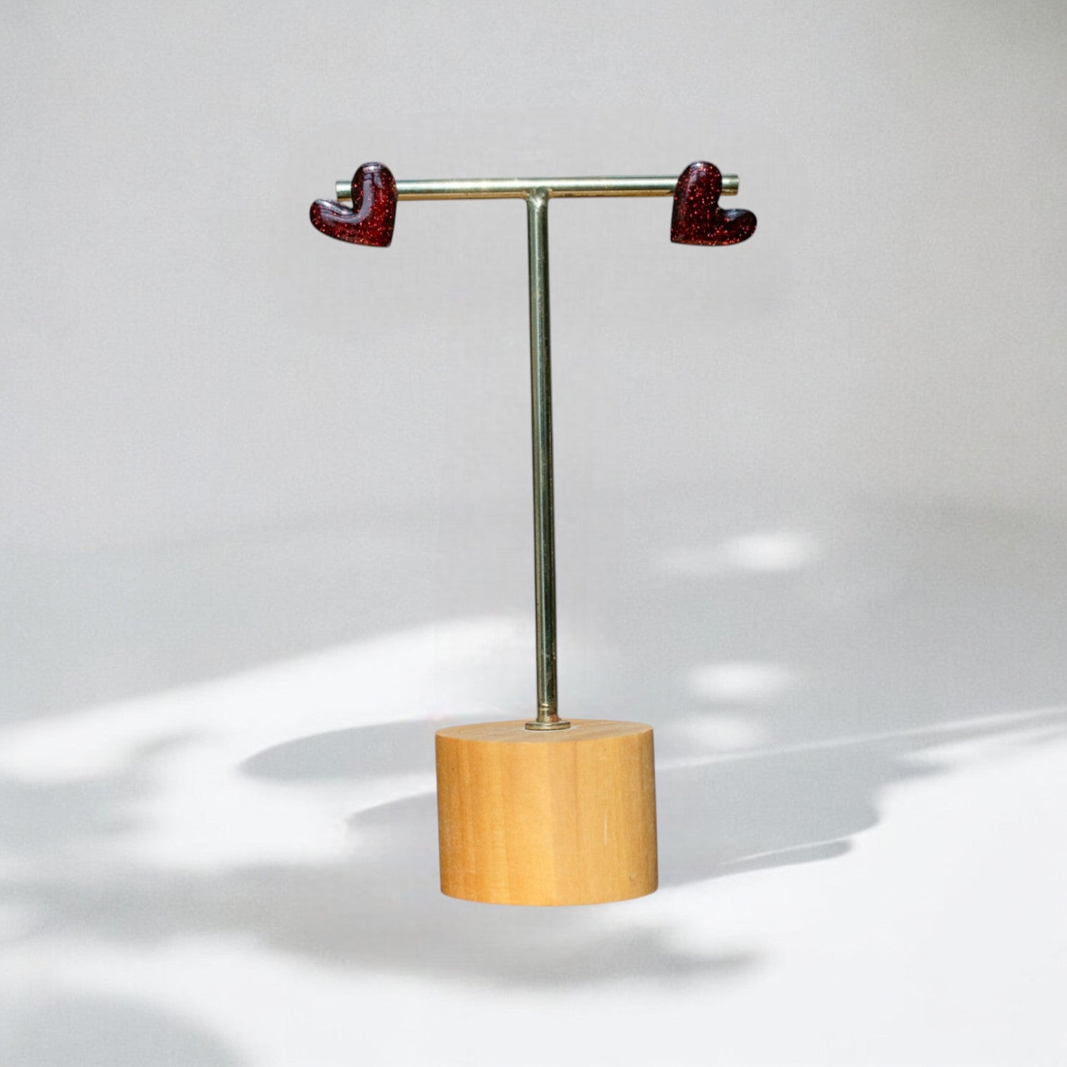 Keelin Design, Handmade Jewelry - Lilou MINI Hartjes Oorstekers (Rood)