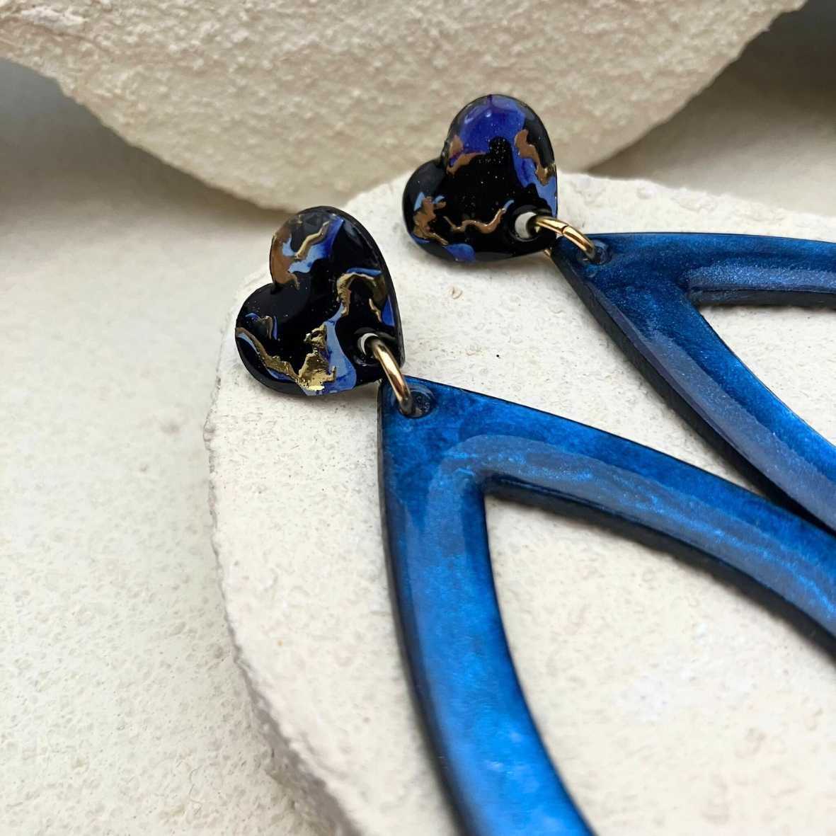 Custom Design · Blauwe Statement Hartjes Oorbellen · Heidi