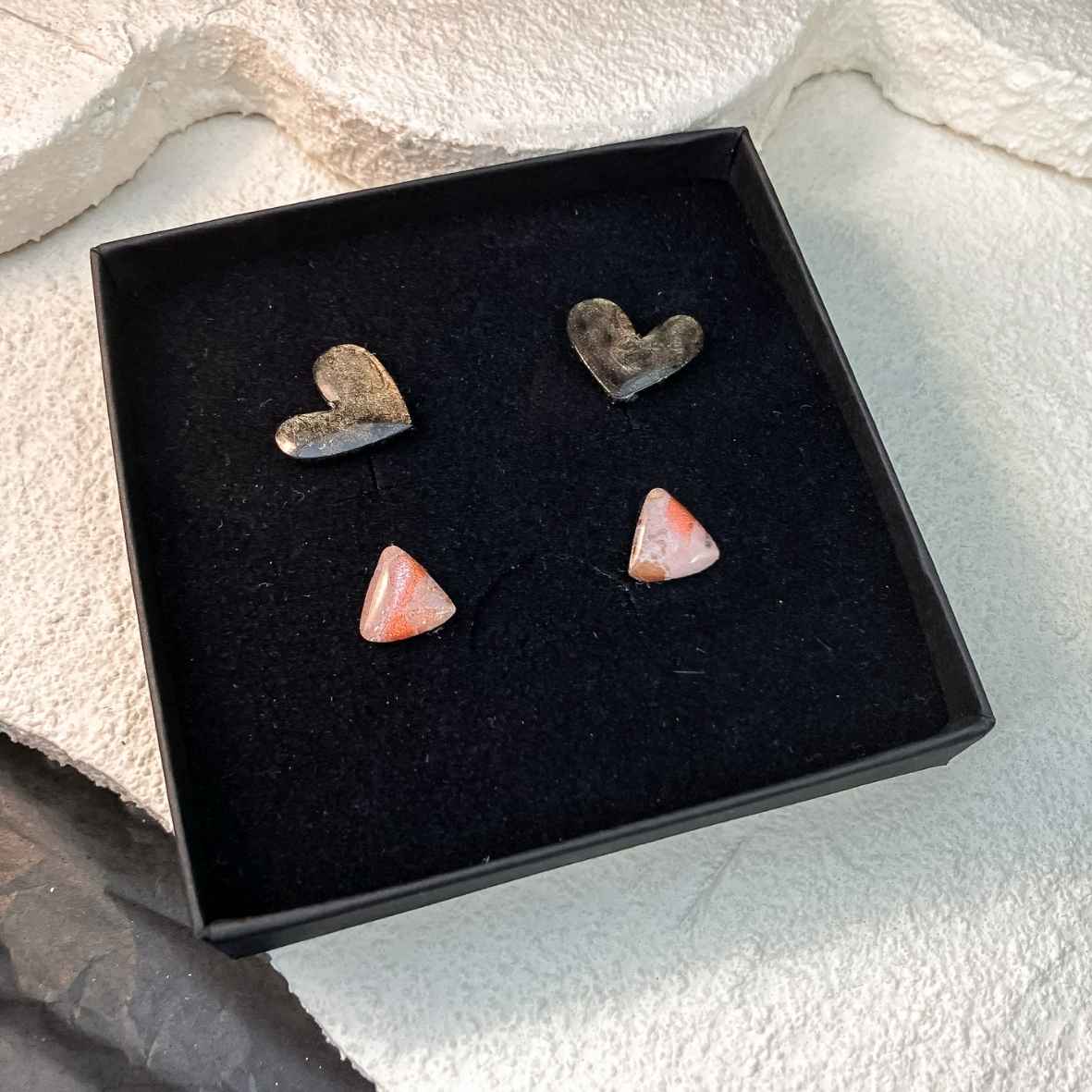 Keelin Design, Handgemaakte Oorbellen · Juliette · MINI Oorstekers Set · 2 Paar · Warm Goud (in doosje)