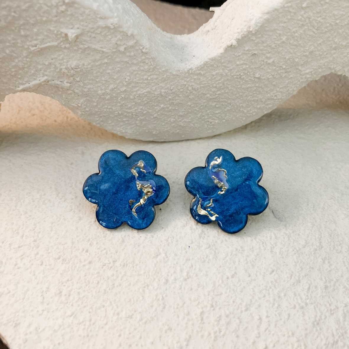 Keelin Design, Handgemaakte Oorbellen · Blair · Bloemen Oorstekers · Blauw