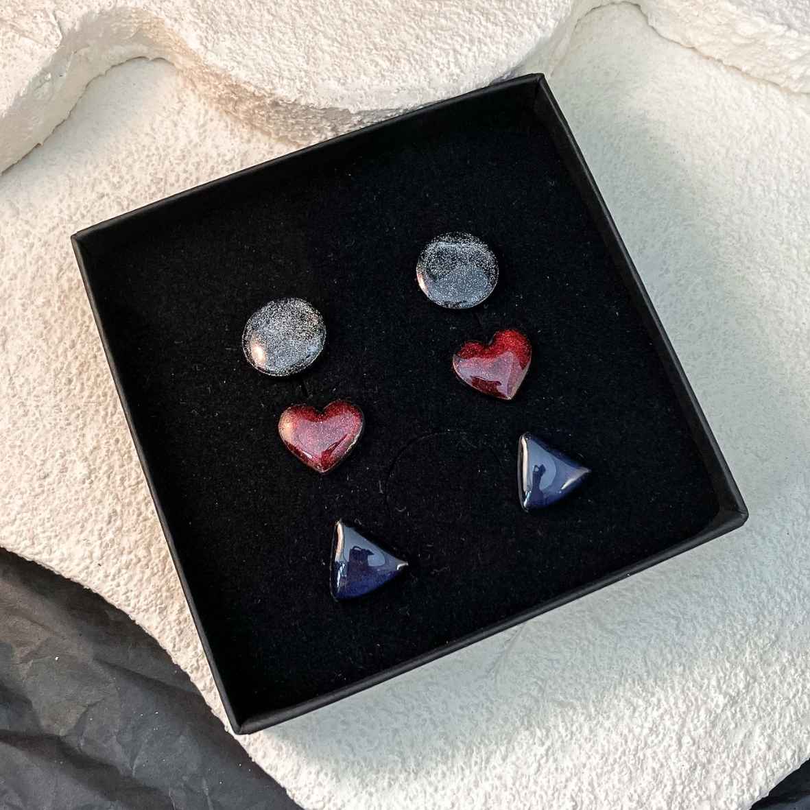 Keelin Design, Handgemaakte Oorbellen · Juline · MINI Oorstekers Set · 3 Paar · Winter Vibes (in doosje)