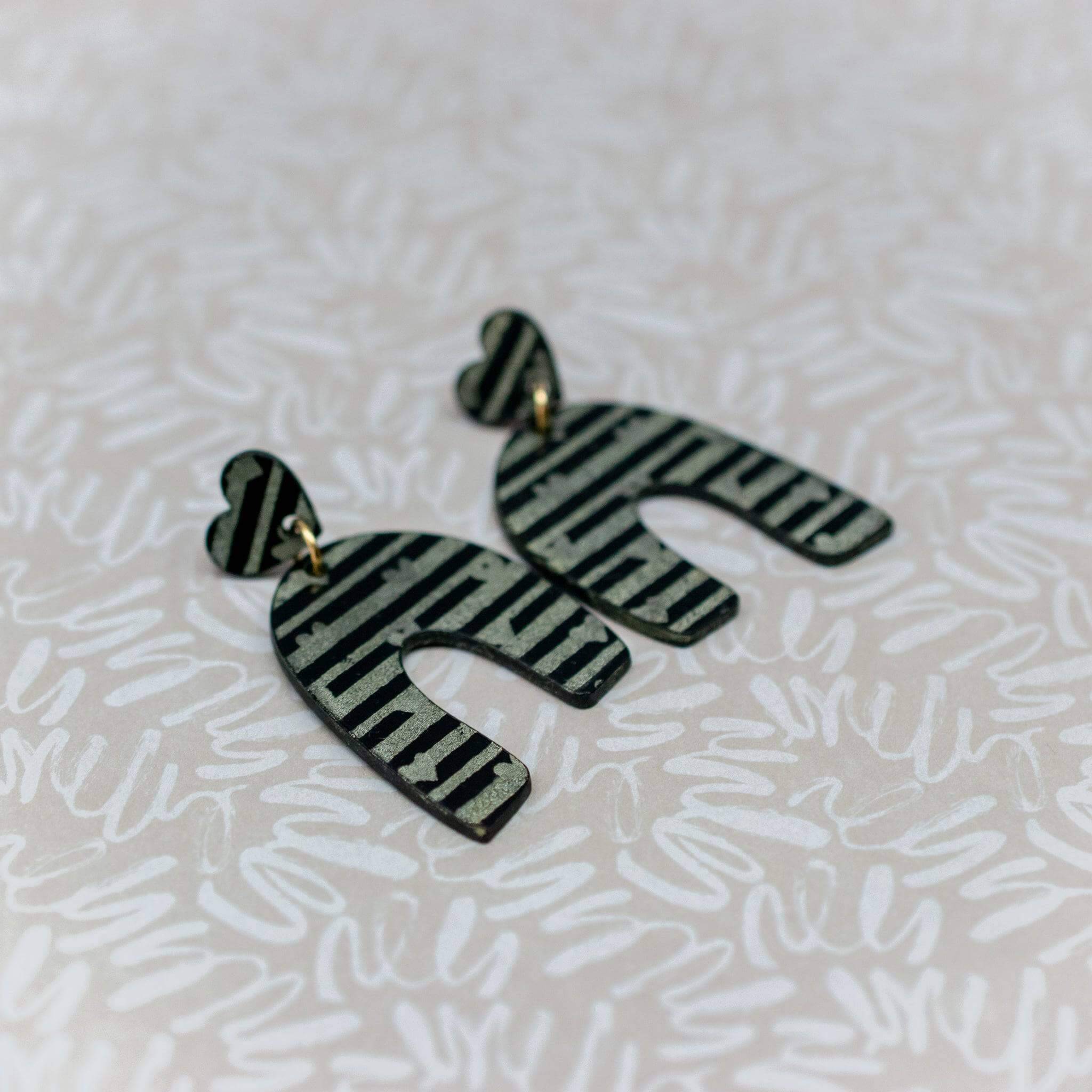 Stripes Love Statement - Love Stories Goud - Keelin Design