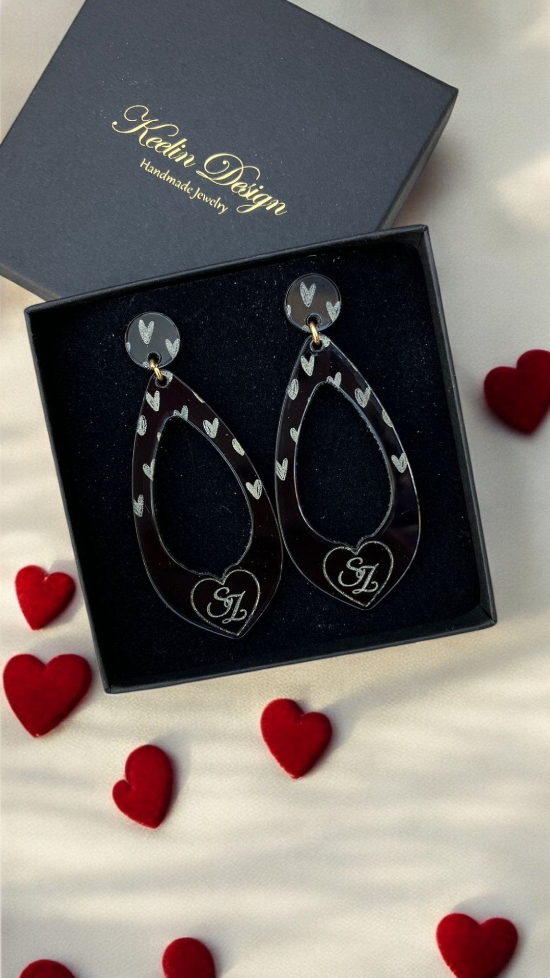 Keelin Design - Belgische Juwelen  Laser-cut en gegraveerde acryl oorbellen - Custom Design oorbellen