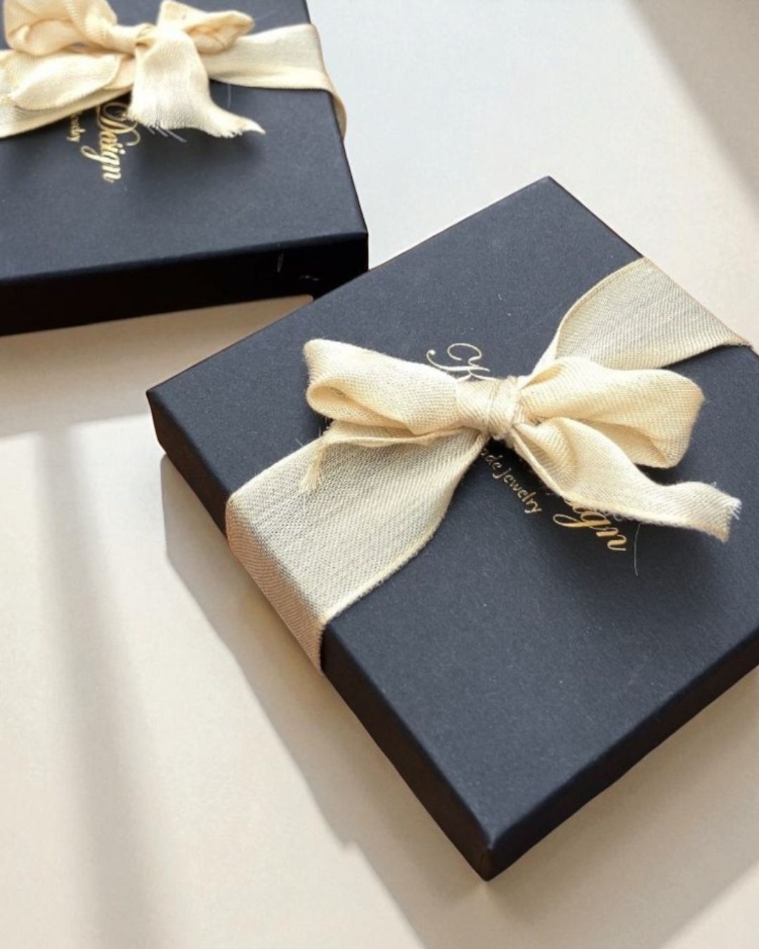 Keelin Design - Laser-cut en gegraveerde acryl oorbellen en gepersonaliseerde geschenken - Belgische juwelen - Best Sellers - Meest Geliefde Sieraden