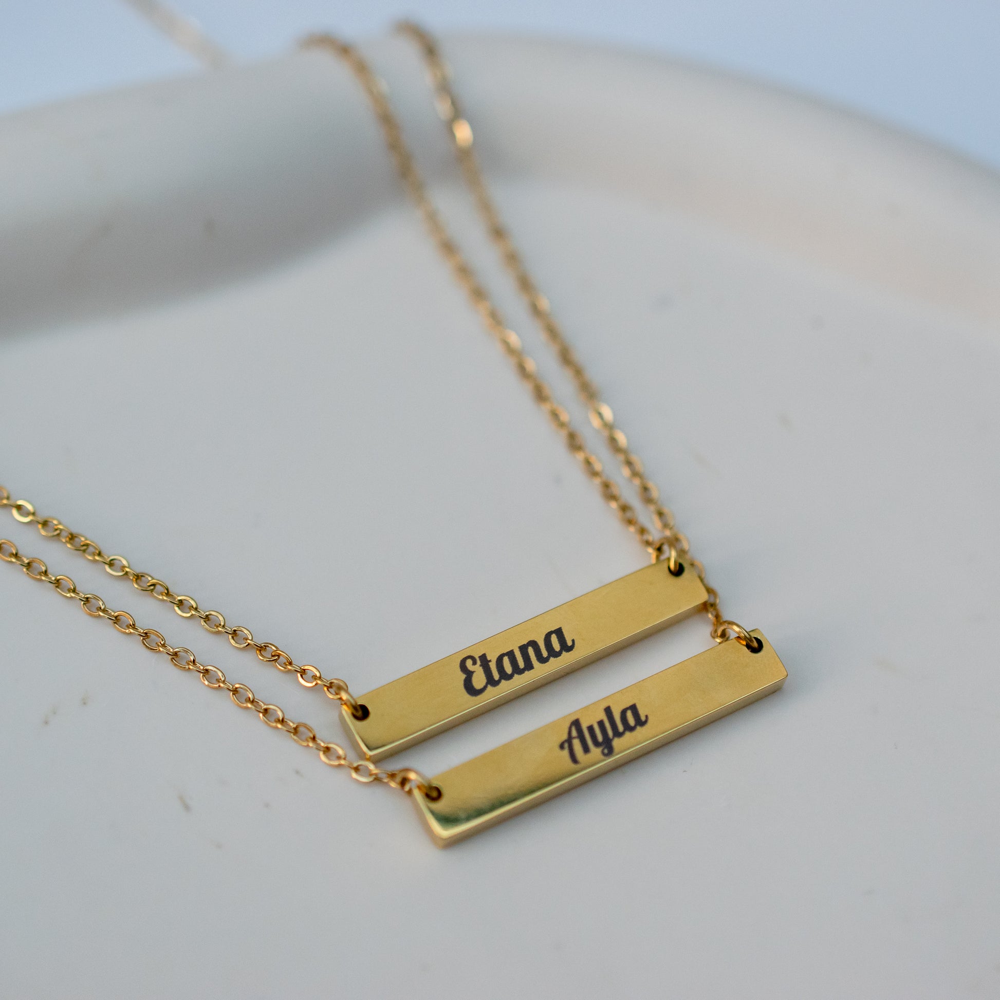 Keelin Design Bar Ketting met Geboortesteen - Naamketting geboortesteen (gravure achterzijde)