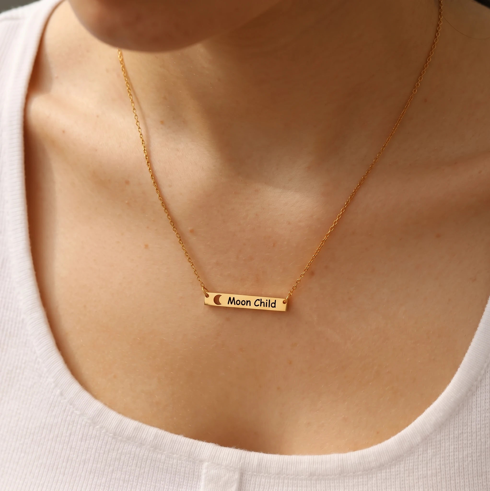 Gepersonaliseerde Ketting · Horizontale Bar Hanger met Maan
