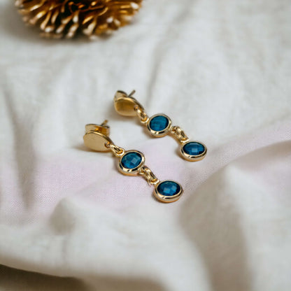Alexis - Fijne 18K Gold Filled oorbellen in prachtig stralende kleuren met druppelvormige oorstekers - Oorbellen - Keelin Design