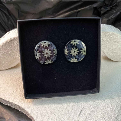 Keelin Design, Handgemaakte Oorbellen · Ivy · Statement Oorstekers · Gebloemd (in doosje)