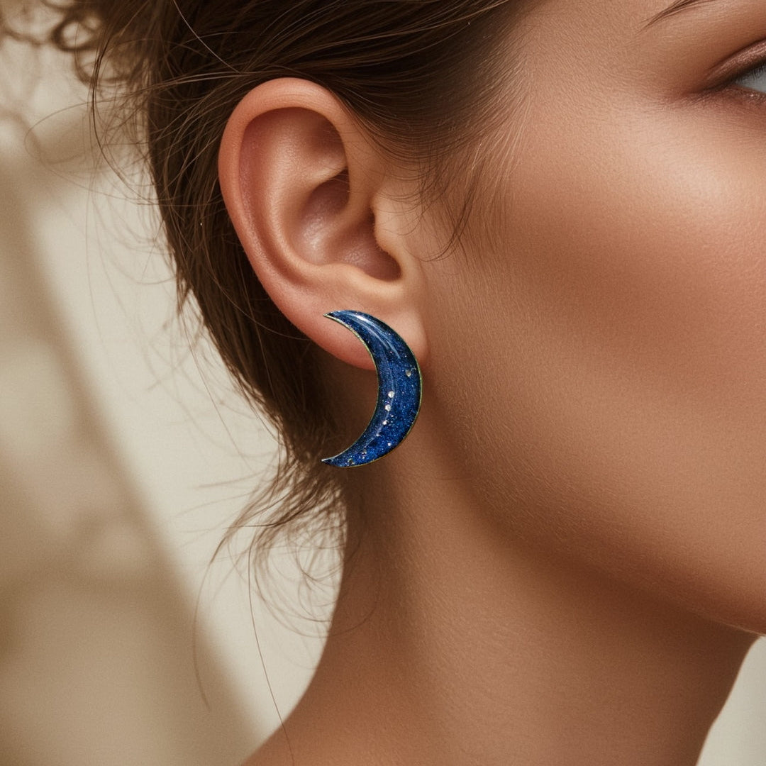 Keelin Design, Handmade Jewelry - Maan Statement Oorstekers - Midi Blauw