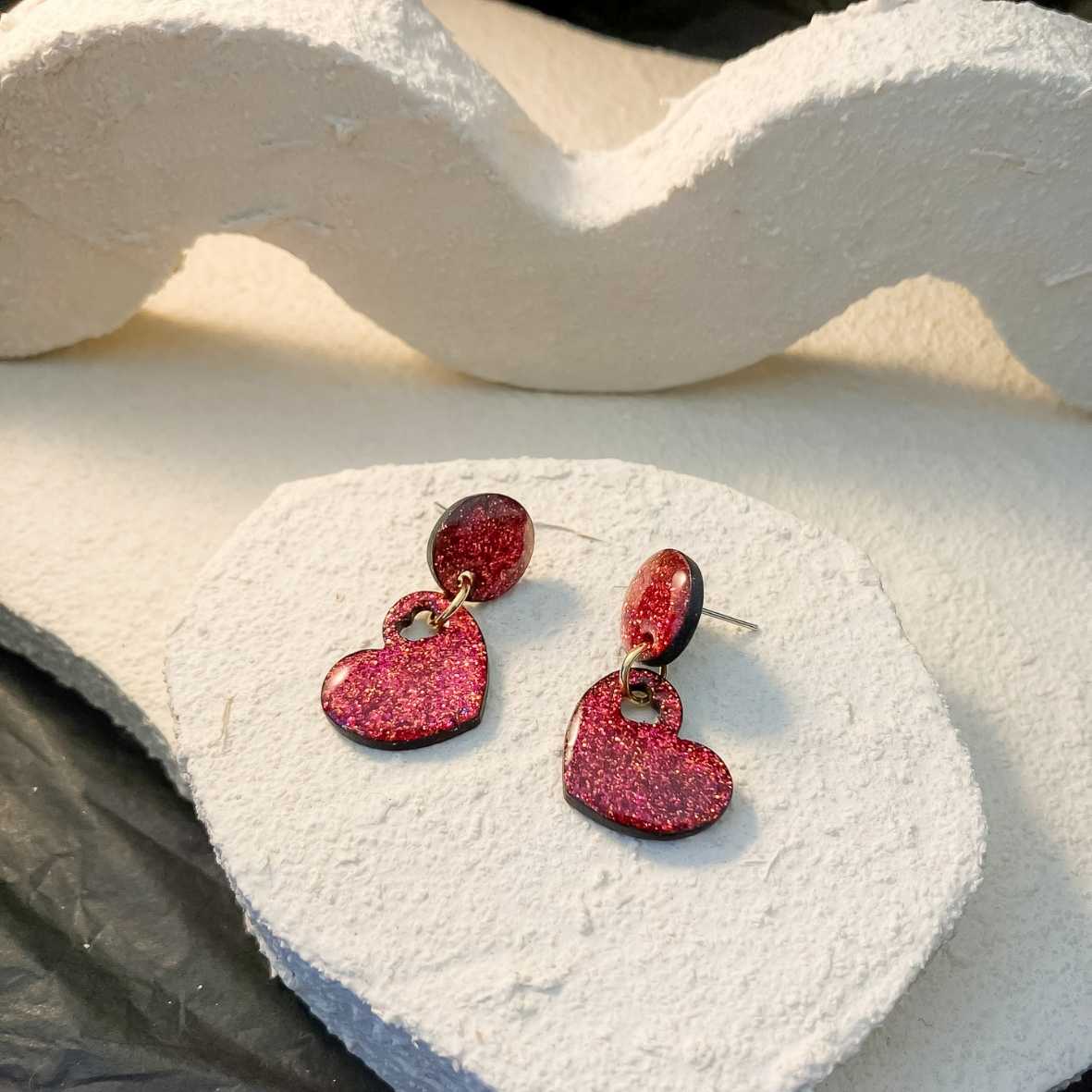 Keelin Design, Handgemaakte Oorbellen · Cora · Hartjes Oorbellen · Koraal Glitter