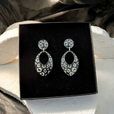 Keelin Design, Handgemaakte Oorbellen · Nina · Luipaard Oorbellen · Metallic Gouden Gravure (in doosje)