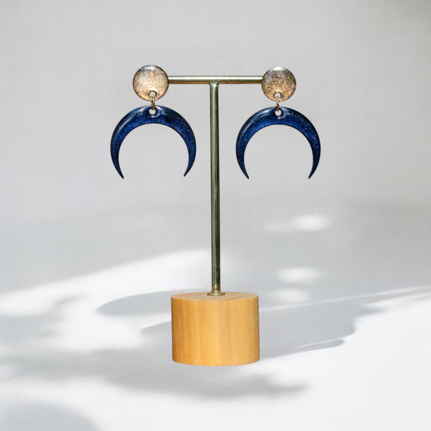 Keelin Design, Handmade Jewelry - Claire Statement Oorbellen (Blauw)