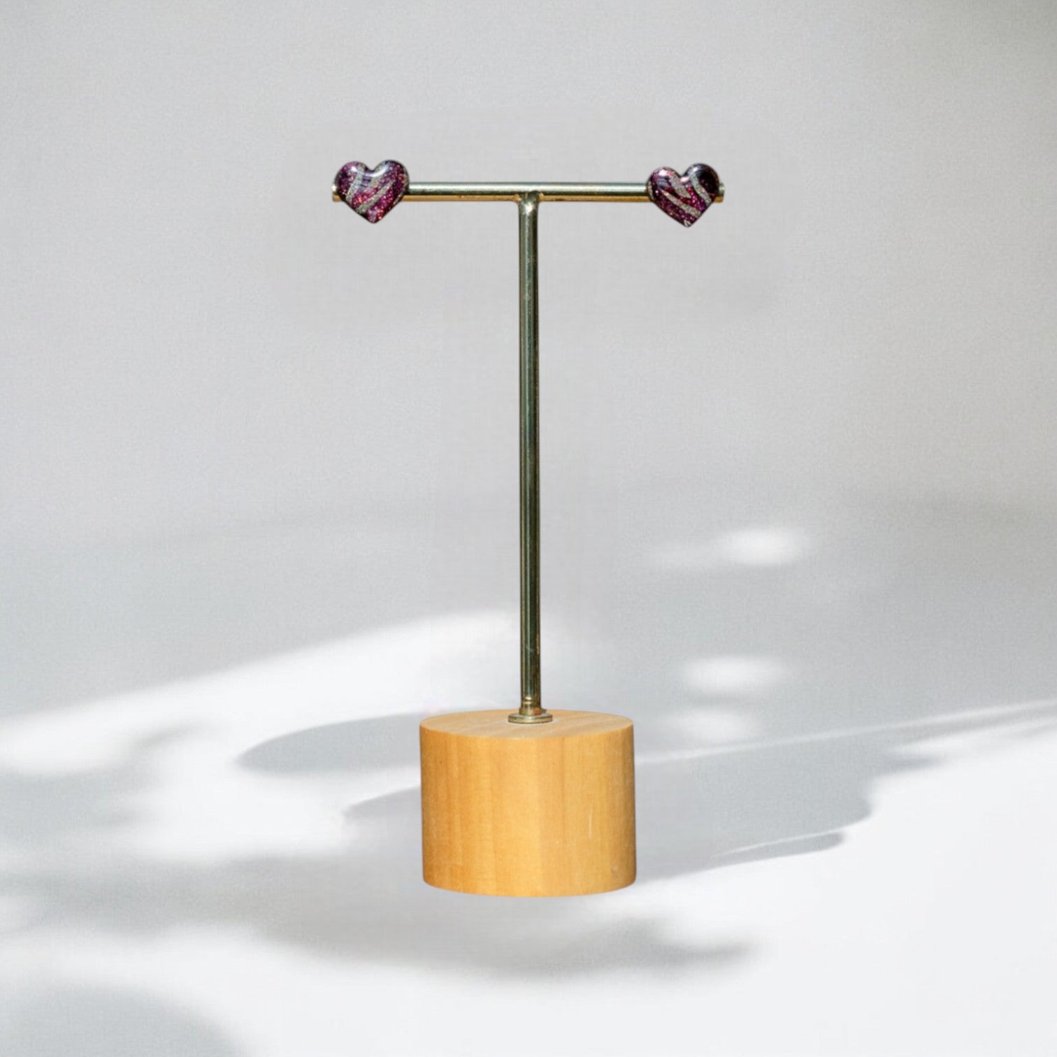 Keelin Design, Handmade Jewelry - Lia Hartjes Oorstekers - MINI Burgundy