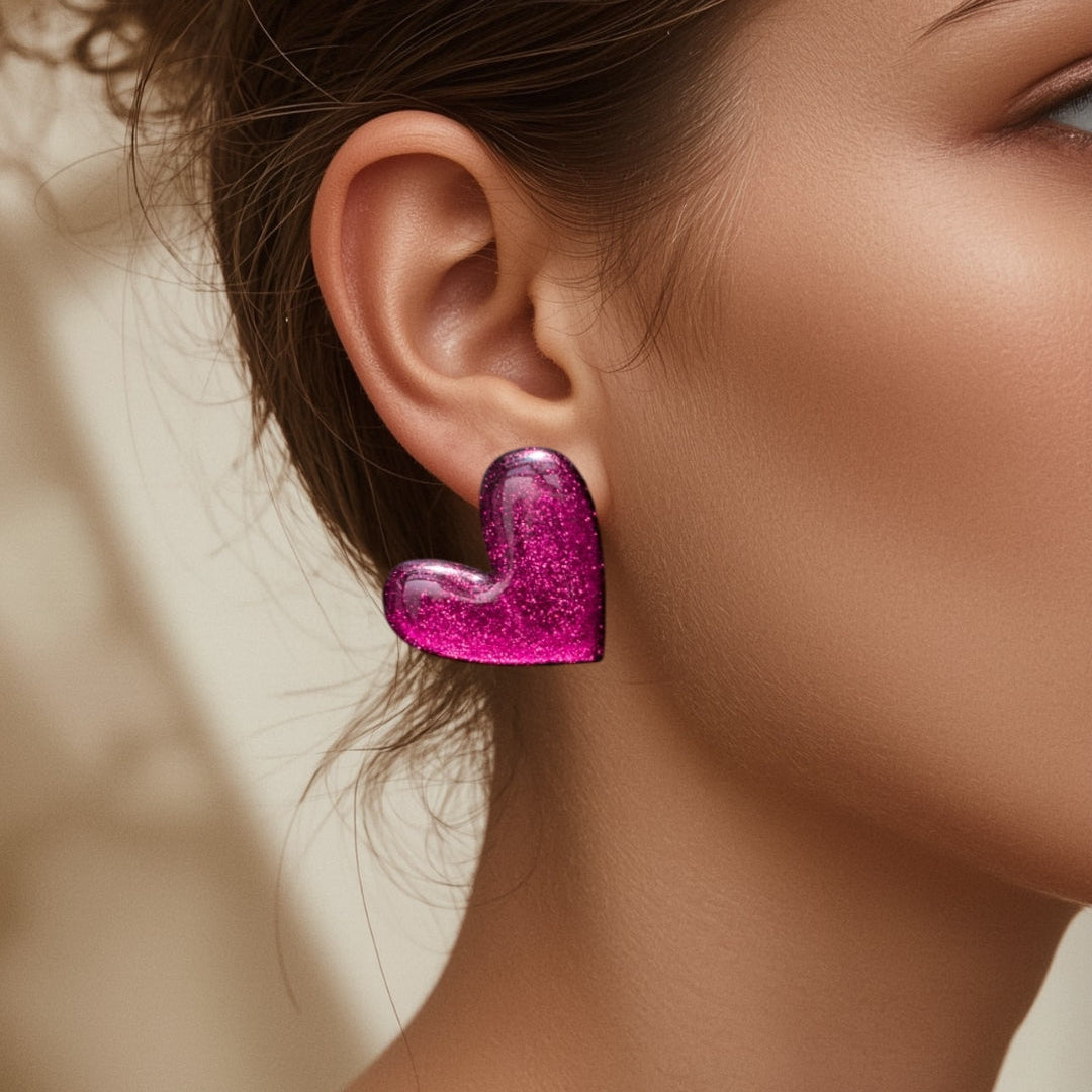Keelin Design, Handmade Jewelry - Liene Statement Hartjes Oorstekers - Midi (Magenta)