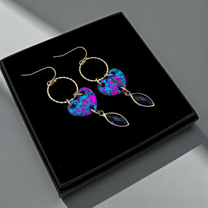 Isabelle – Hartjes Statement Oorbellen met Glashangertje - Keelin Design