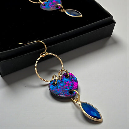 Isabelle – Hartjes Statement Oorbellen met Glashangertje - Keelin Design